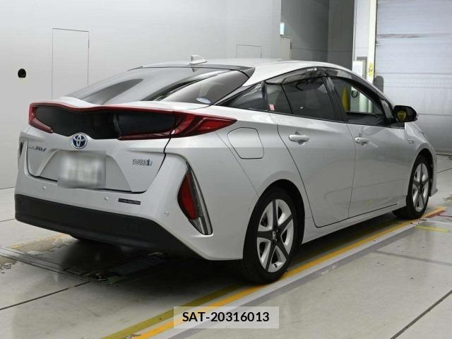 Toyota PRIUS PHV 2017 8915377-1