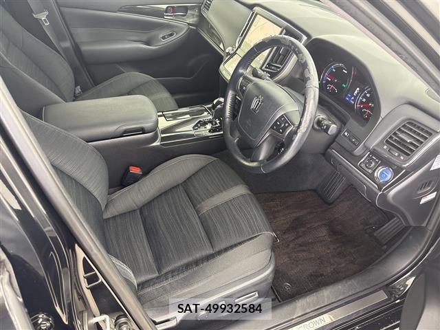 Toyota CROWN 2013 8937572-11