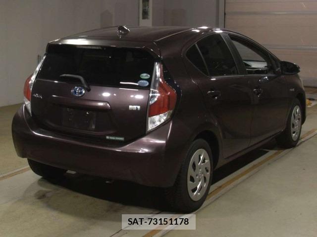 Toyota AQUA 2016 8682920-1