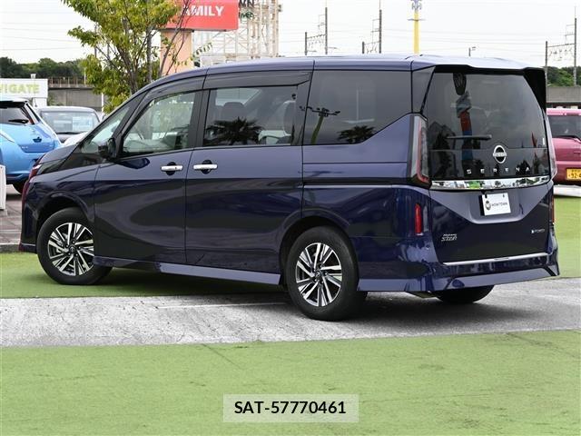 Nissan SERENA 2023 8925946-14