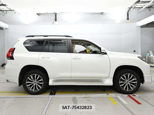 Toyota LAND CRUISER PRADO 2021 8692214-3
