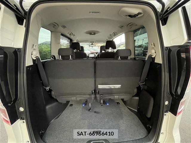 Nissan SERENA 2022 8925953-11