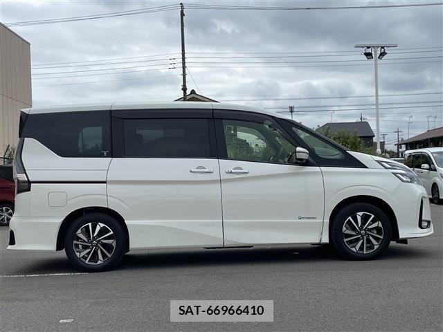 Nissan SERENA 2022 8925953-22