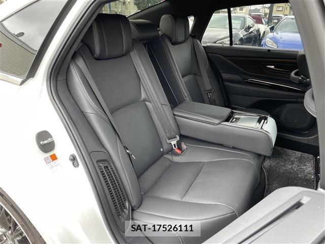 Toyota CROWN 2025 8937576-11