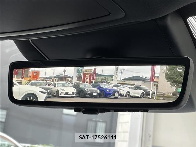 Toyota CROWN 2025 8937576-3