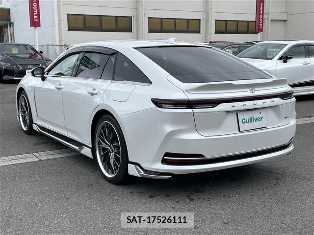 Toyota CROWN 2025 8937576-4