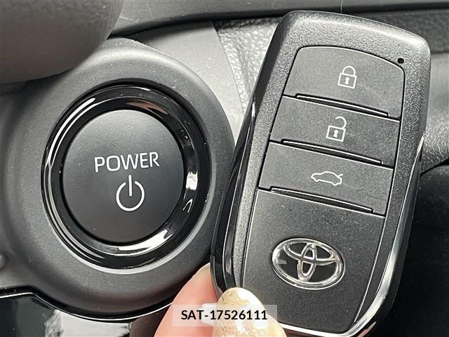 Toyota CROWN 2025 8937576-8