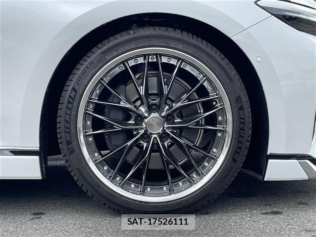 Toyota CROWN 2025 8937576-9