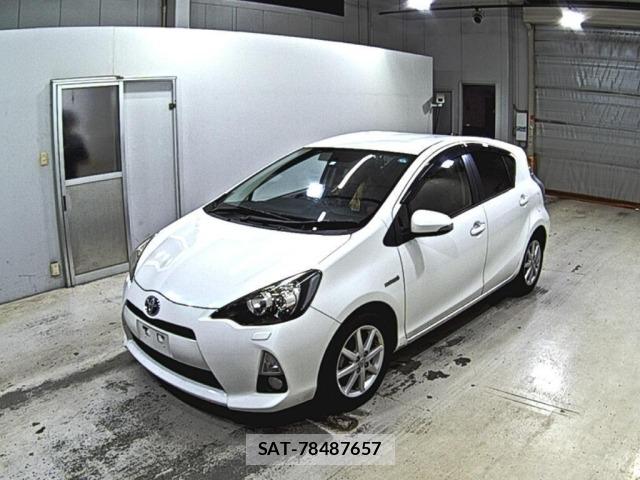 Toyota AQUA 2013 8705911-4