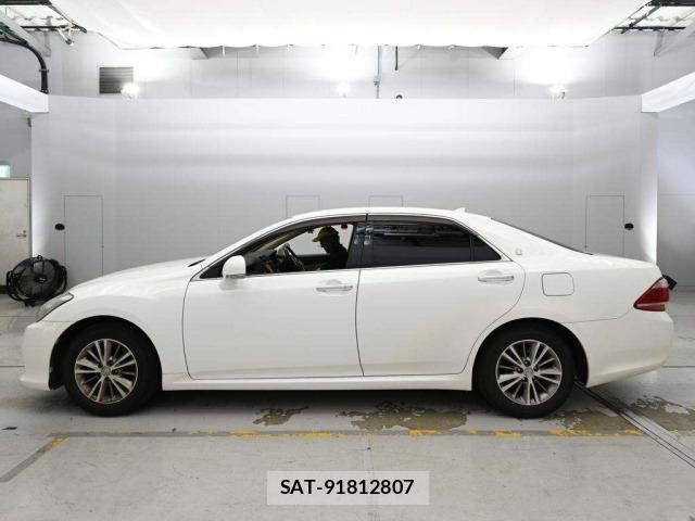 Toyota CROWN 2010 8937209-4