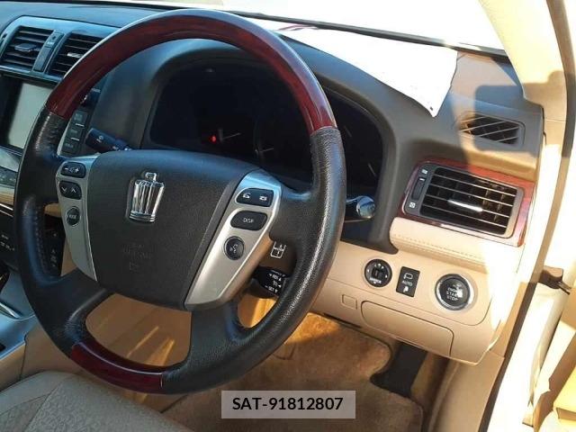 Toyota CROWN 2010 8937209-9