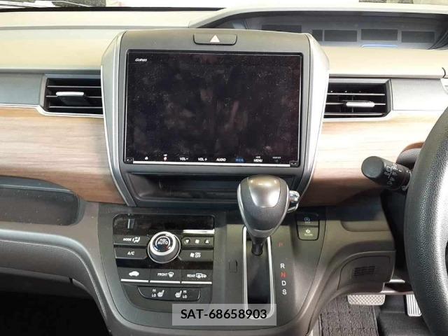 Honda FREED 2023 8821767-12