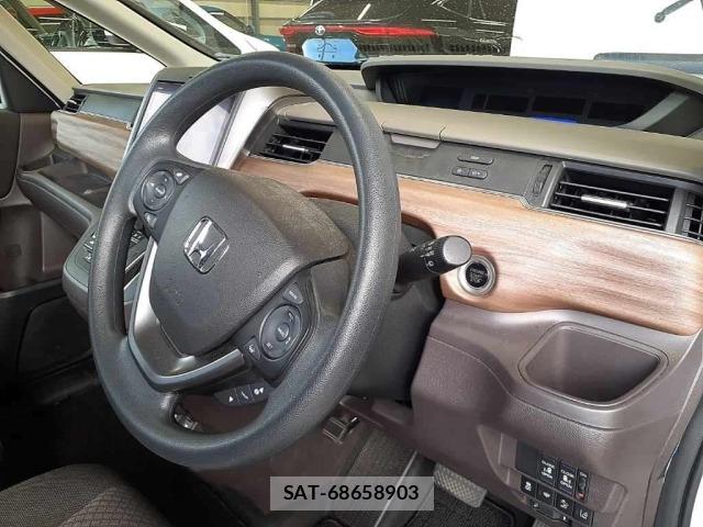 Honda FREED 2023 8821767-9