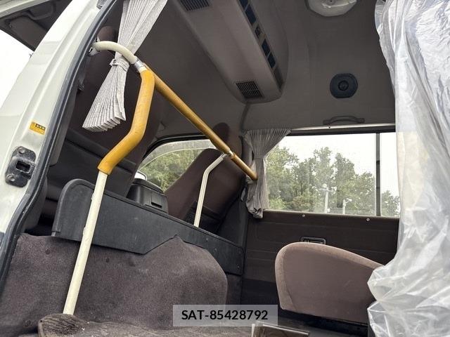 Toyota HIACE WAGON 2003 8722549-10