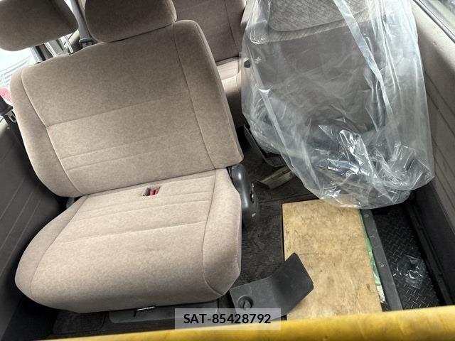 Toyota HIACE WAGON 2003 8722549-11