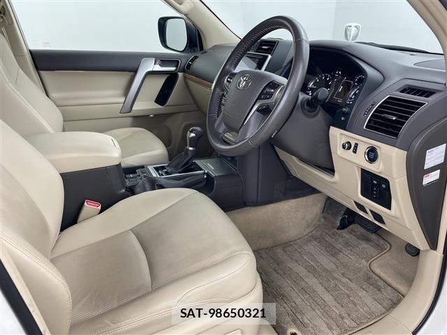 Toyota LAND CRUISER PRADO 2022 8907346-4