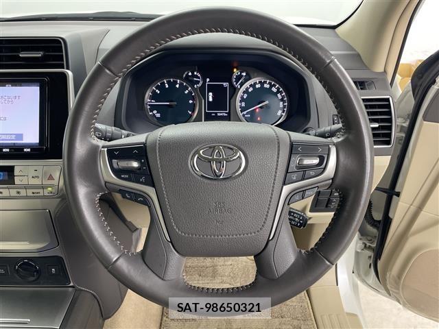 Toyota LAND CRUISER PRADO 2022 8907346-5