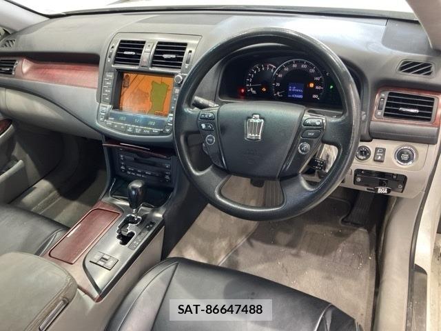 Toyota CROWN 2008 8680468-4
