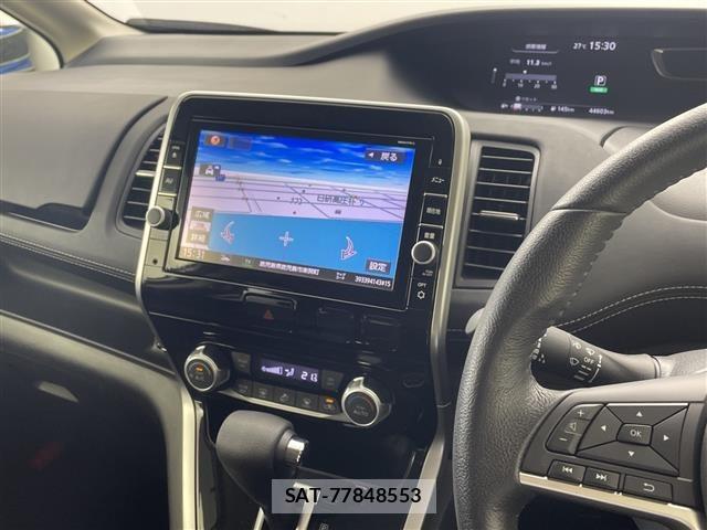 Nissan SERENA 2017 8926004-11