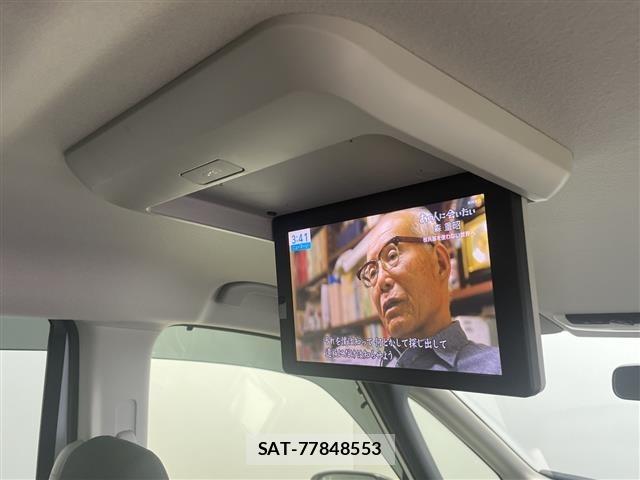Nissan SERENA 2017 8926004-15