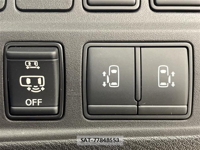 Nissan SERENA 2017 8926004-2