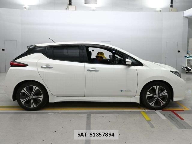Nissan LEAF 2018 8928476-3