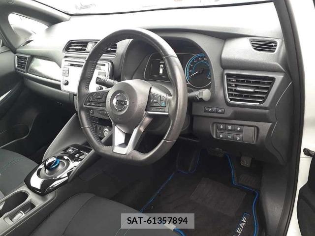 Nissan LEAF 2018 8928476-9