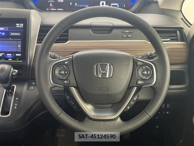 Honda FREED 2023 8684438-1