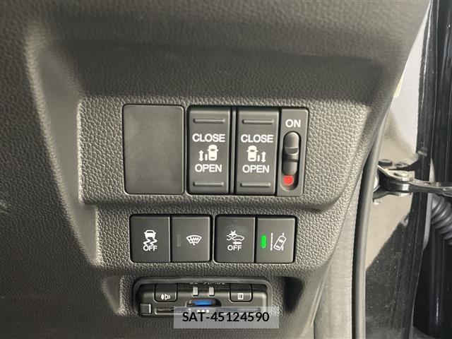 Honda FREED 2023 8684438-12