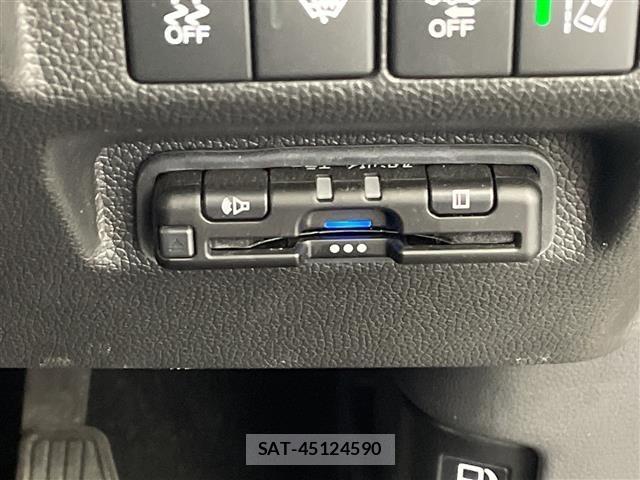 Honda FREED 2023 8684438-22