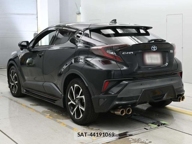Toyota C-HR 2017 8862814-6