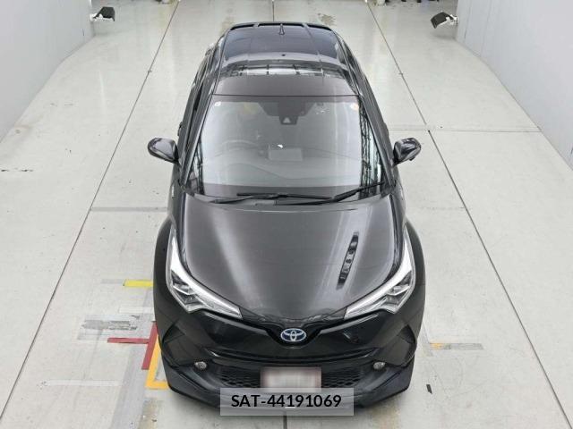 Toyota C-HR 2017 8862814-7