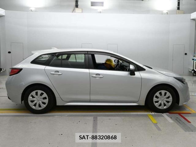 Toyota COROLLA TOURING 2021 8692770-3