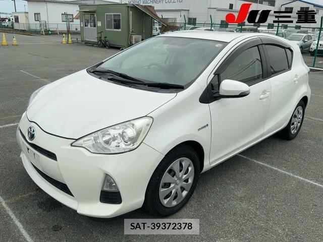 Toyota AQUA 2012 8682951-9