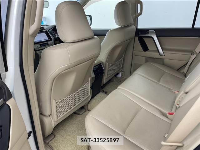 Toyota LAND CRUISER PRADO 2018 8907347-10