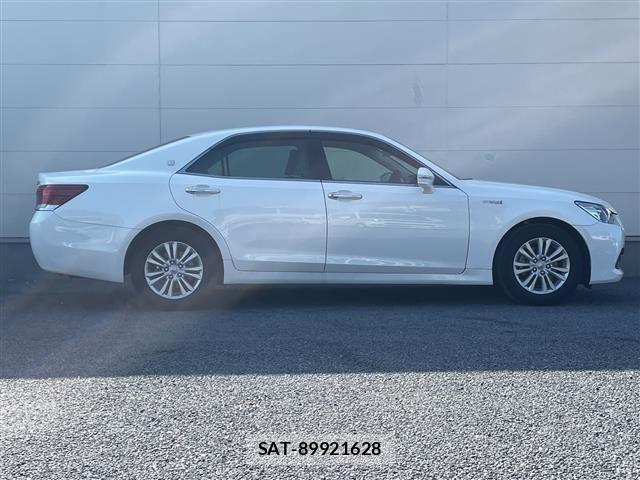 Toyota CROWN 2015 8680525-4