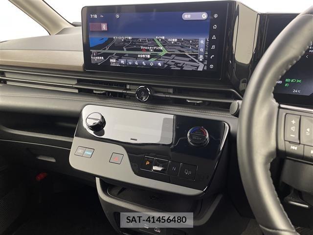 Nissan SERENA 2024 8926028-12