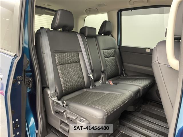 Nissan SERENA 2024 8926028-4