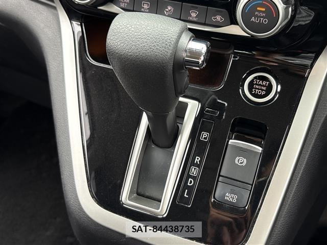 Nissan SERENA 2019 8926029-11