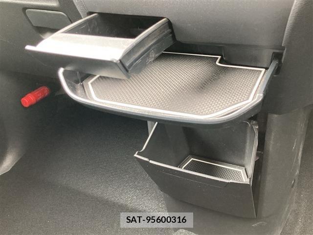 Nissan ROOX 2022 8902771-22