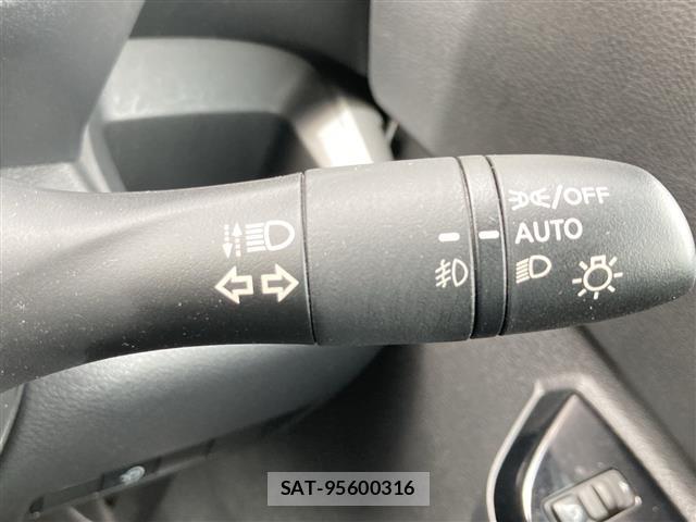 Nissan ROOX 2022 8902771-3