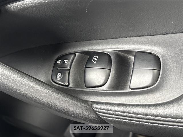 Nissan X-TRAIL 2018 8929097-11