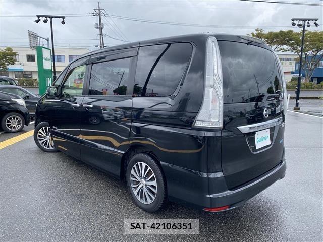 Nissan SERENA 2015 8926040-13