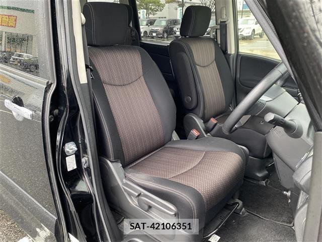 Nissan SERENA 2015 8926040-22