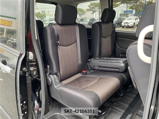 Nissan SERENA 2015 8926040-4