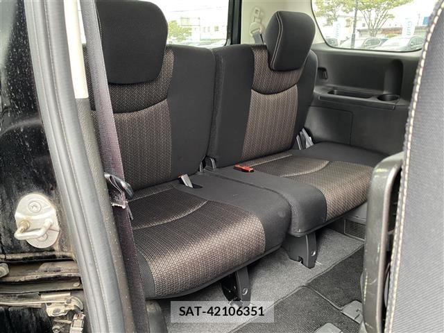 Nissan SERENA 2015 8926040-6