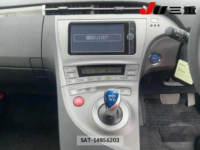 Toyota PRIUS PHV 2012 8863036-11