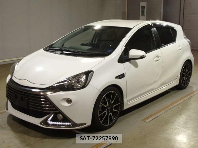 Toyota AQUA 2014 8682911-0