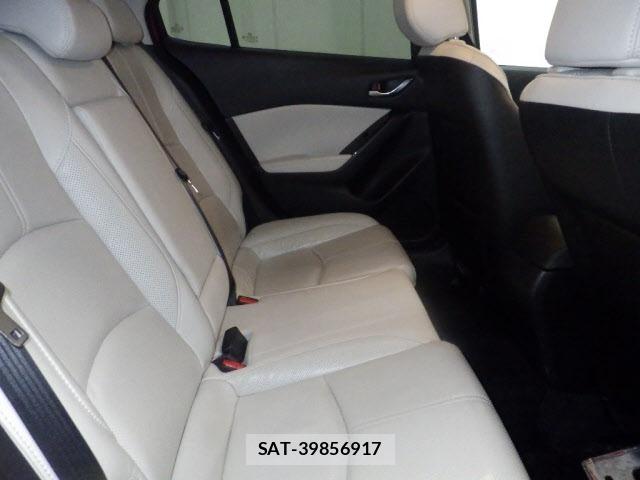 Mazda AXELA 2018 8678470-8