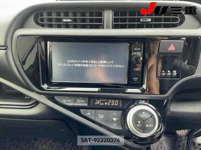 Toyota AQUA 2016 8862352-11